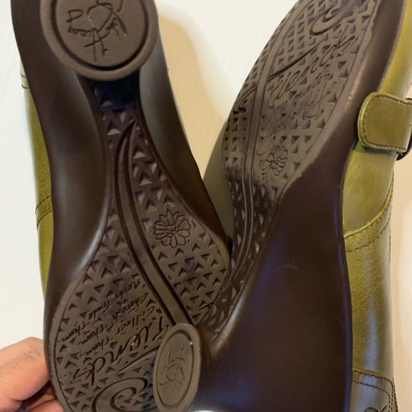 John Fluevog Sharon Shoes - Picture 4 of 8